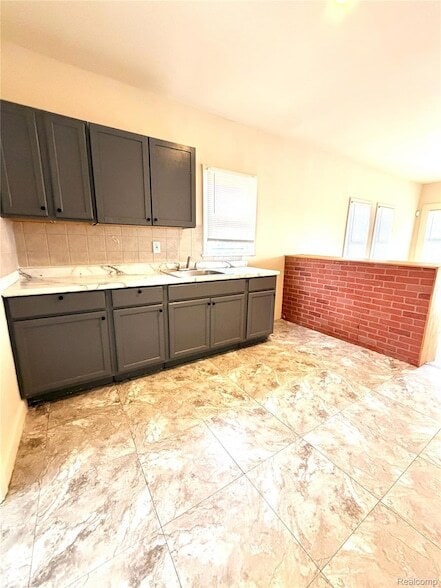 Building Photo - 19457 Evergreen Rd