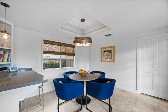 Building Photo - 669 35th St