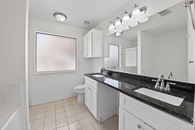 Building Photo - 16122 Cypress Point Dr