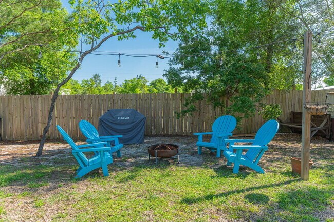 Building Photo - 150 Hibiscus Ave