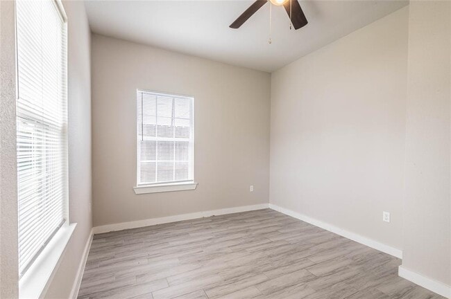 Building Photo - 8119 Autumn Ln