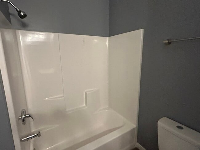 Building Photo - 394 Trenton Court