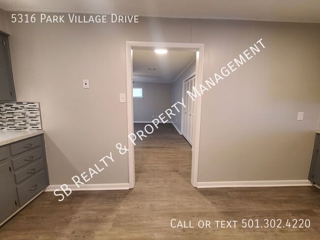 Building Photo - 5316 Park Village Dr