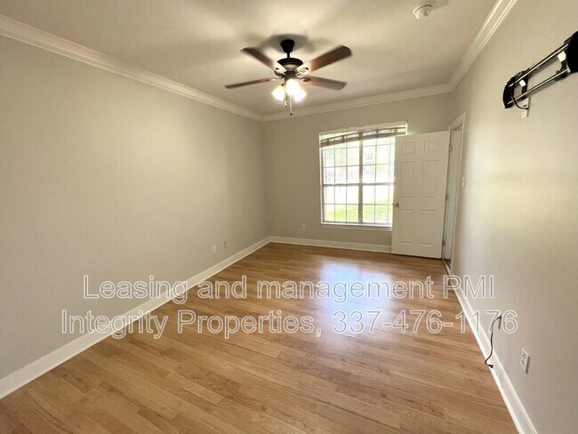 Building Photo - 710 E Boyd Dr