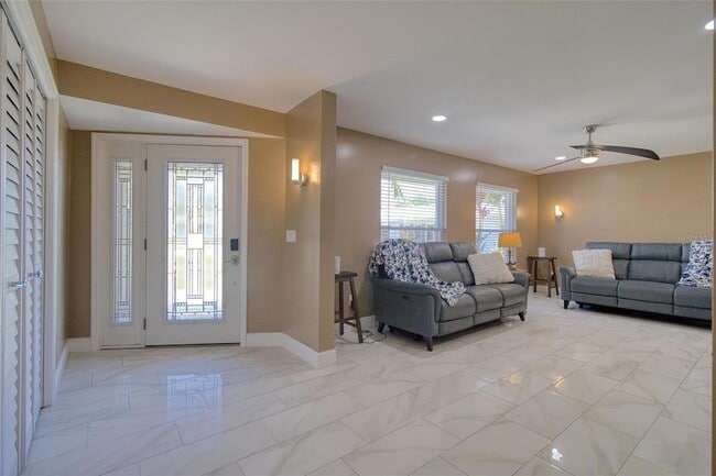 Building Photo - 2315 Minneola Rd