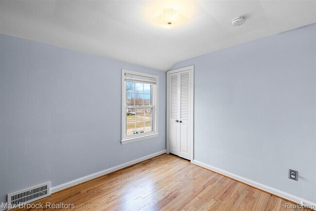 Building Photo - 1079 Larkmoor Blvd