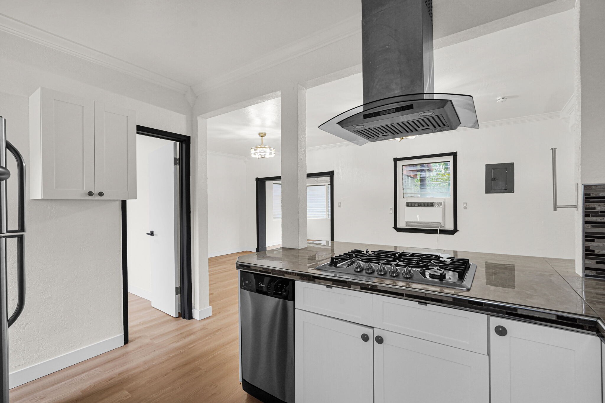 Building Photo - 751 NE 122nd St