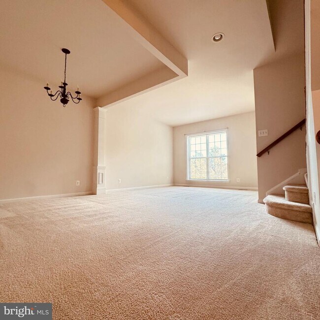 Building Photo - 8936 Singleleaf Cir