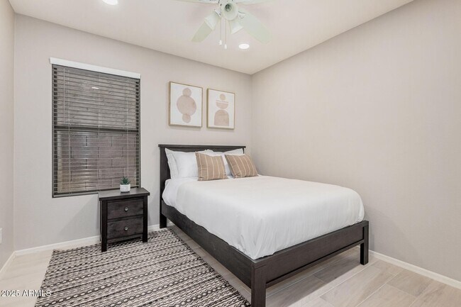 Building Photo - 4632 E Mossman Rd