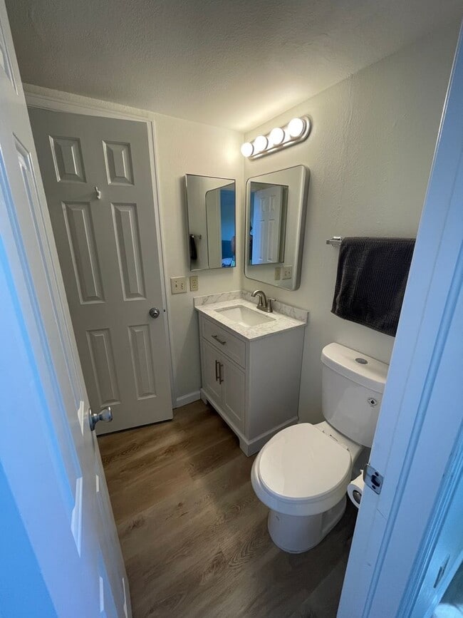 Building Photo - 4833 White Rock Cir
