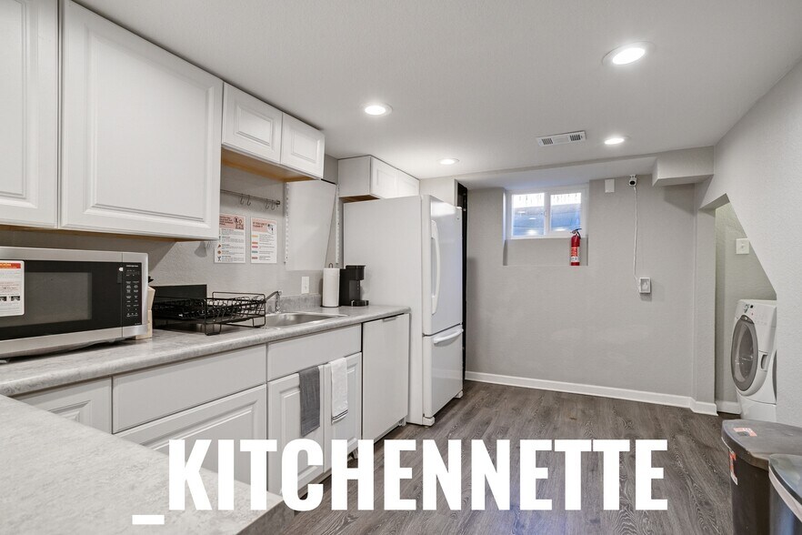 Building Photo - 2300 Lima St