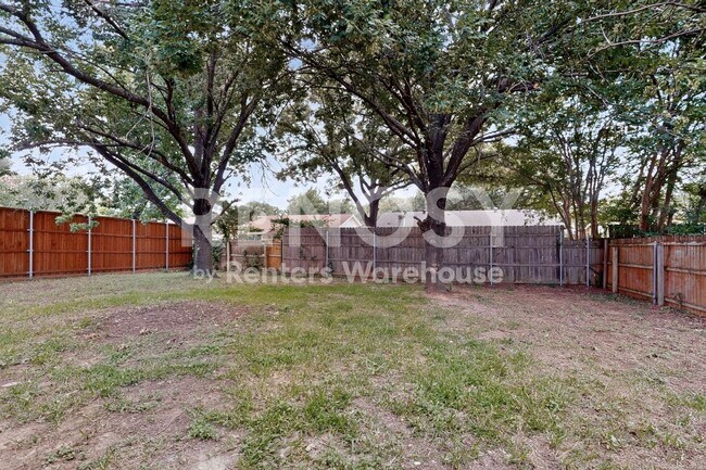 Building Photo - Completely Refreshed Arlington Home