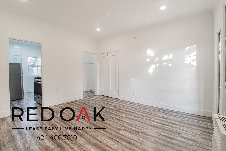 Building Photo - 1272 Mullen Ave