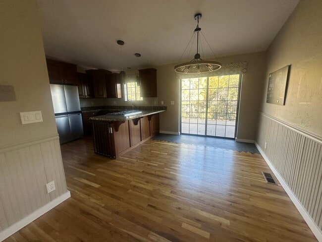 Building Photo - 1796 Rolling Hills Dr