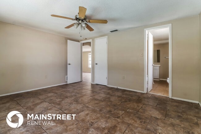 Building Photo - 9636 Mark Twain Ln