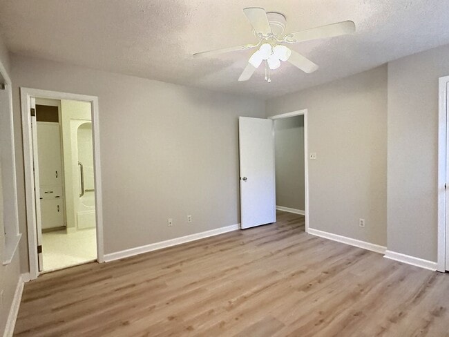 Building Photo - Updated 3 bedroom, 2 full bath in Prattville!