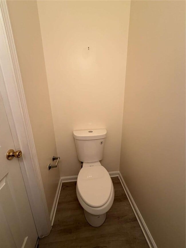 Building Photo - 644 Kenridge Dr