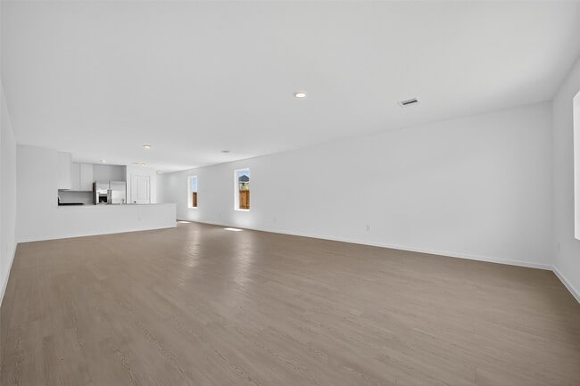 Building Photo - 28938 Rustic Windmill Wy