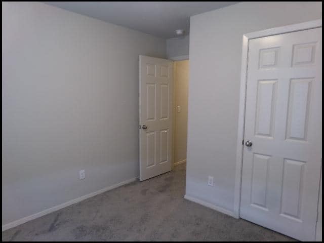 Building Photo - 10 Wisteria Dr