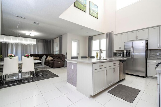 Building Photo - 15205 Shonan Gold Dr