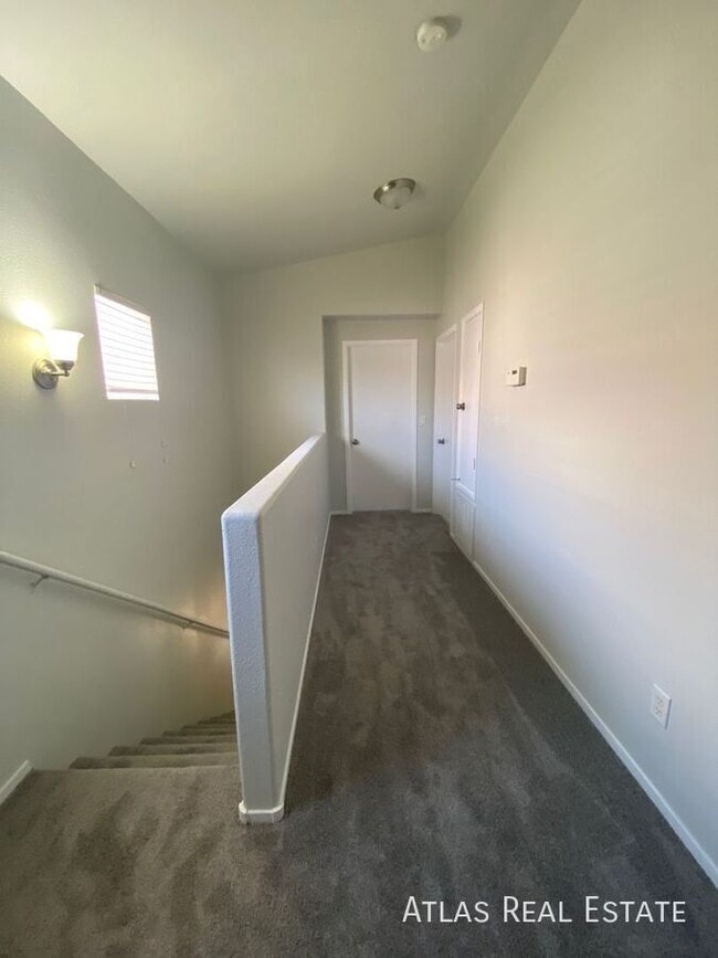 Building Photo - 8004 Park Bench Ct