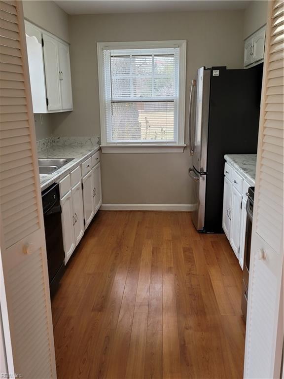 Building Photo - 464 Westover Mews