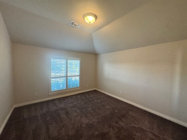 Building Photo - Storm shelter, All Appliances and security system with monitoring! 4 bed, 2 bath 2 car garage!