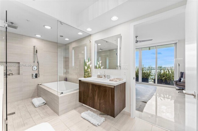 Building Photo - 1180 N Federal Hwy