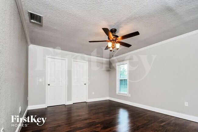 Building Photo - 4635 Dillwyn Dr