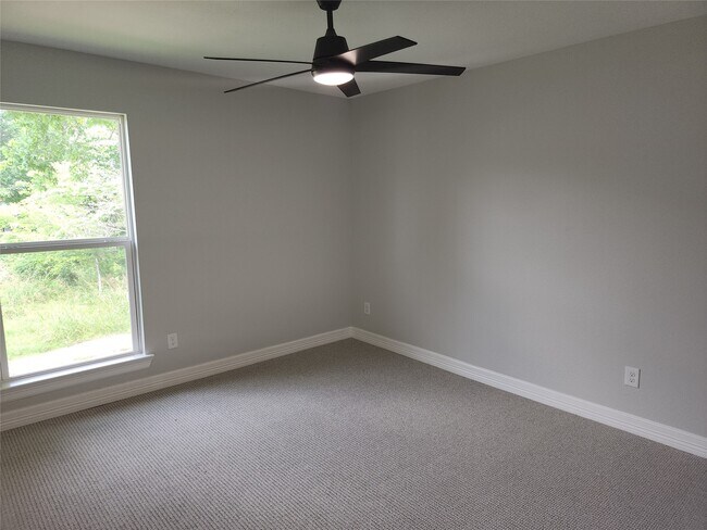 Building Photo - 2651 Beaumont Ave
