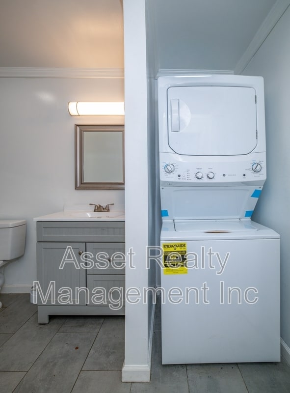 Building Photo - 4143 W Beaver Creek Dr