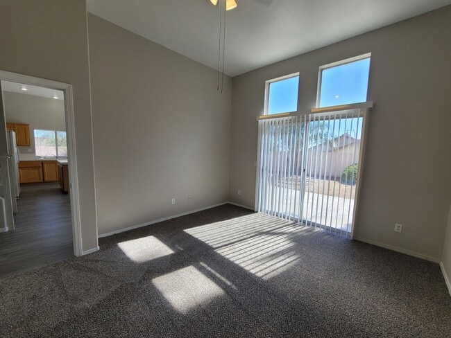 Building Photo - Beautiful 4 Bedroom Home in Green Valley