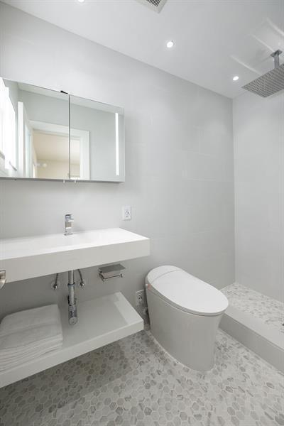 Building Photo - 930 Orange Isle