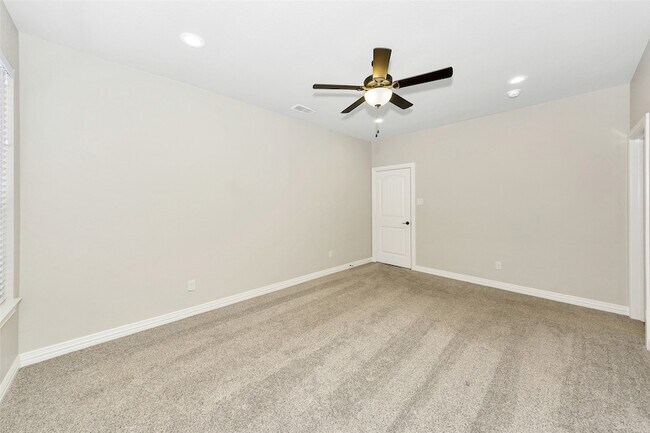 Building Photo - 185 Oyster Bay Ct
