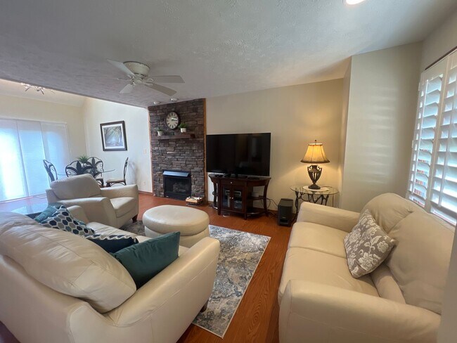 Building Photo - * River Views - Downtown Morgantown - 3 Be...