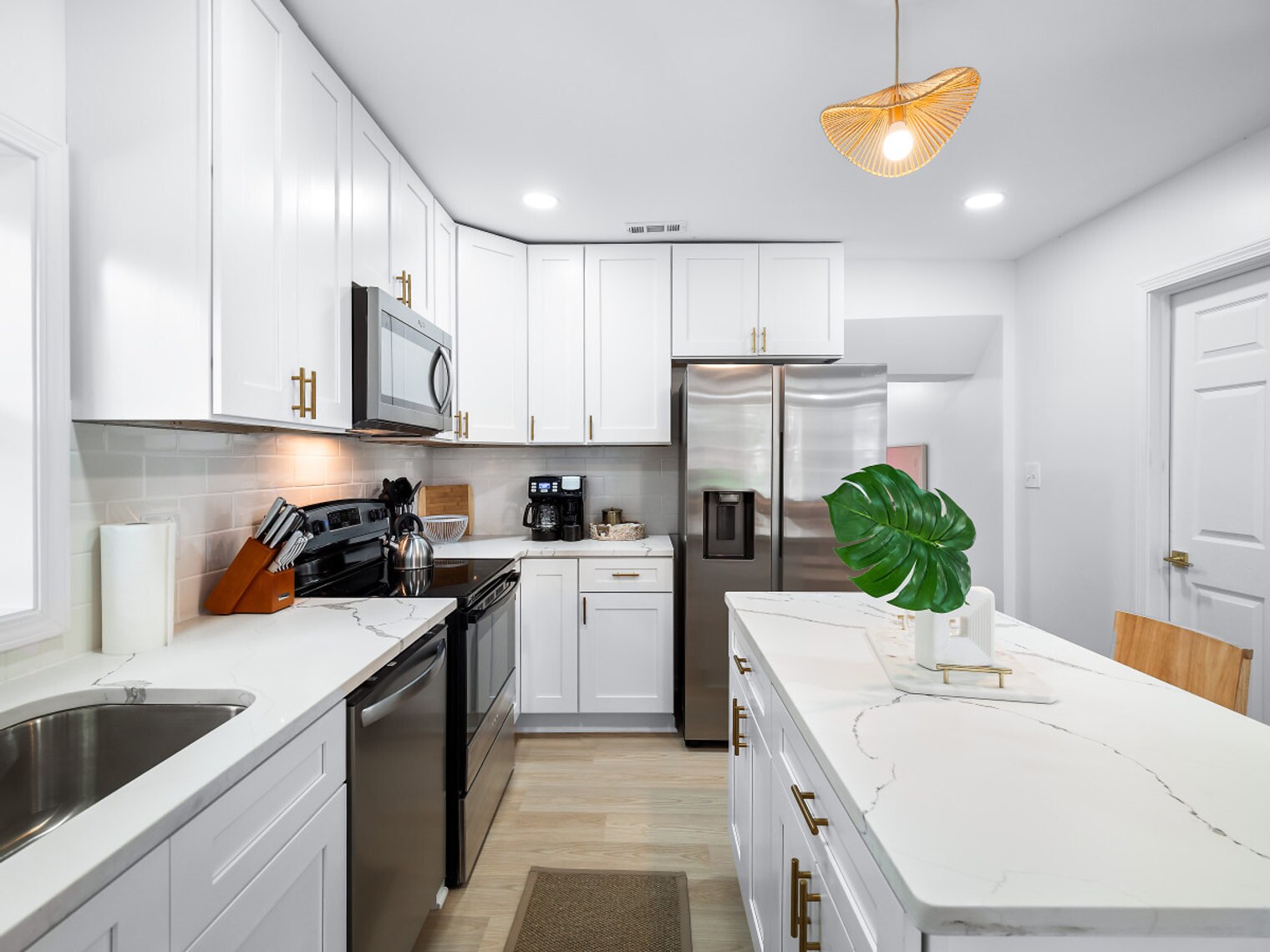 Building Photo - 1107 1st St