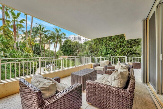 Building Photo - 791 Crandon Blvd