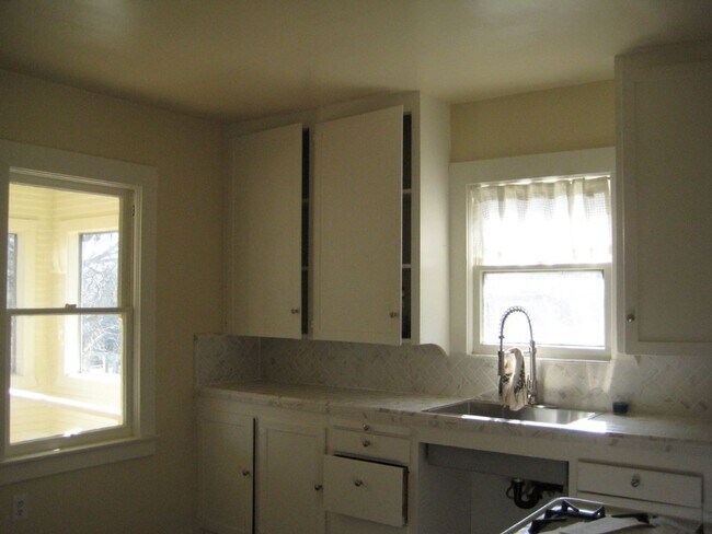 Building Photo - Updated home in the Heart of Downtown Grass Valley