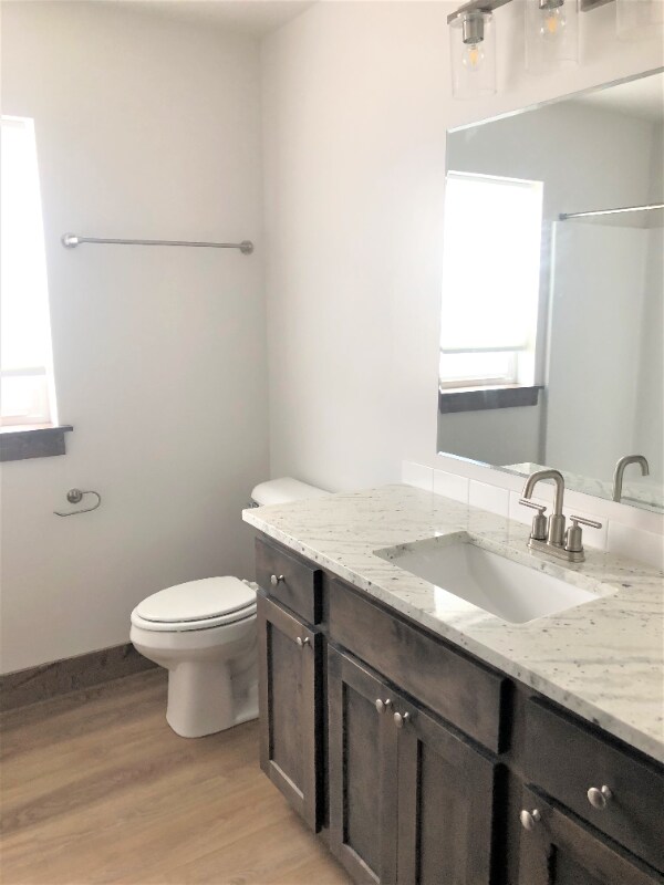Building Photo - 1403 Westwood Cir