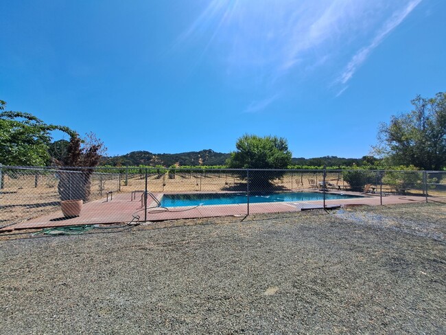 Building Photo - Living that Country Life in Napa - Close t...