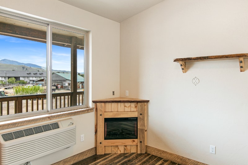 Building Photo - 6244-6243 Three Needles Ln