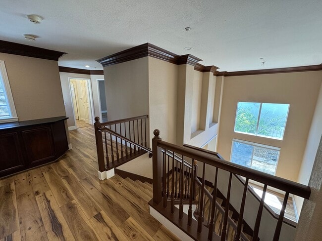 Building Photo - Gorgeous for 4 Bedroom and gated community