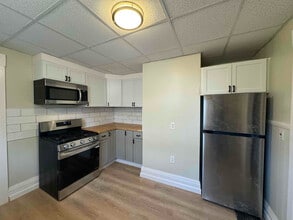 Building Photo - 290 Ross Park