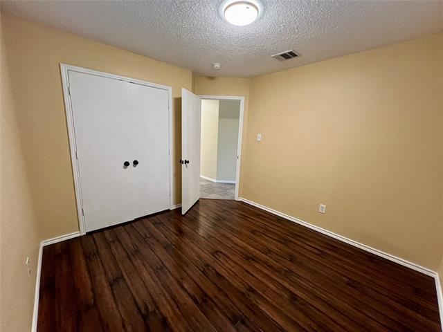 Building Photo - 8012 Splitrail Ct
