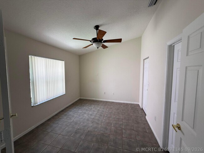 Building Photo - 5140 Marla Dr