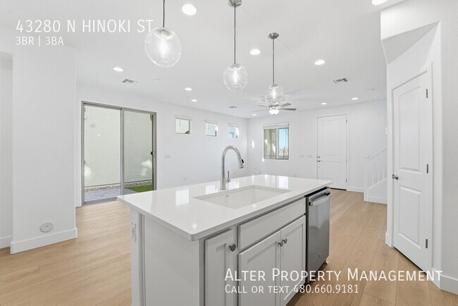 Building Photo - 43280 N Hinoki St