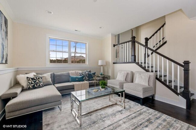 Building Photo - 2 bedroom in Chicago IL 60015