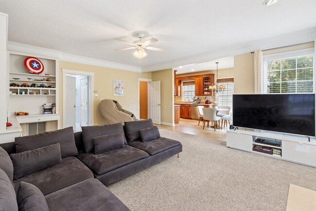 Building Photo - 5173 Claridge Dr