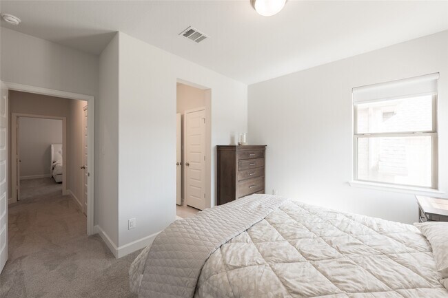 Building Photo - 24610 Beebalm Trl