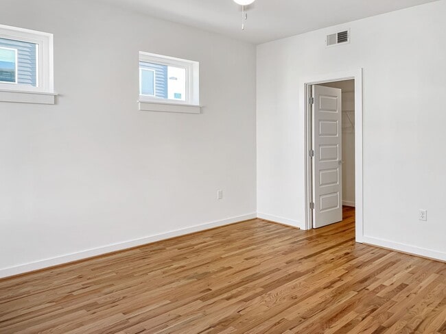 Building Photo - Gorgeous 3 Bed, 2 Bathroom in Manchester A...